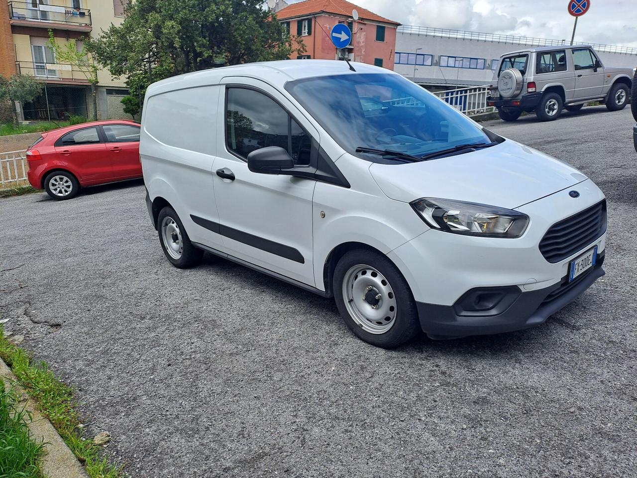 Ford Transit Courier 1.5 TDCi 100CV Van