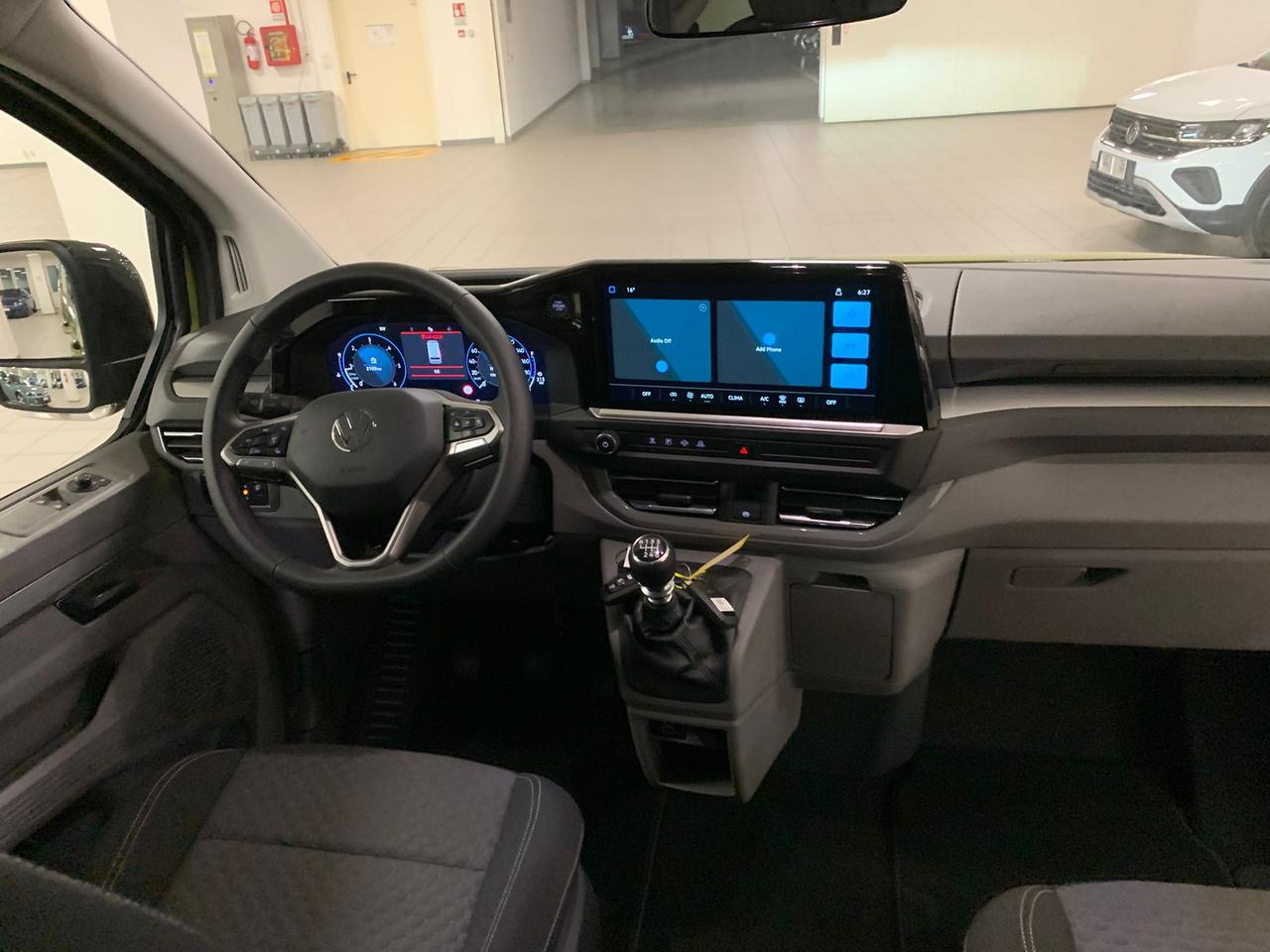 Volkswagen T7 Caravelle t7 2.0 tdi 150cv life l1