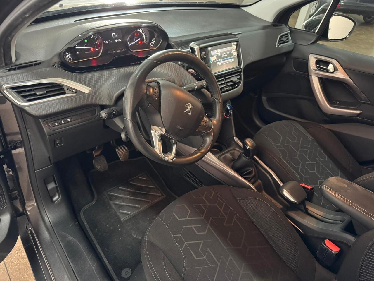 Peugeot 2008 BlueHDi 100 Allure