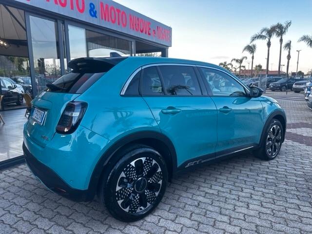 Fiat 600 Hybrid DCT MHEV La Prima