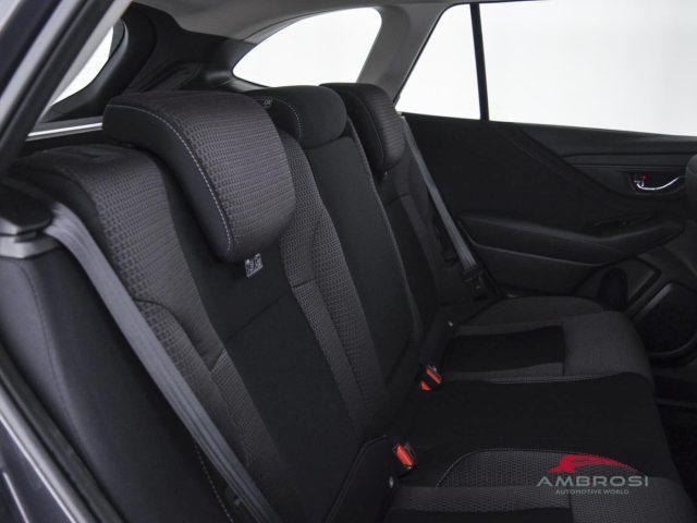 SUBARU OUTBACK 2.5i Style lineartronic