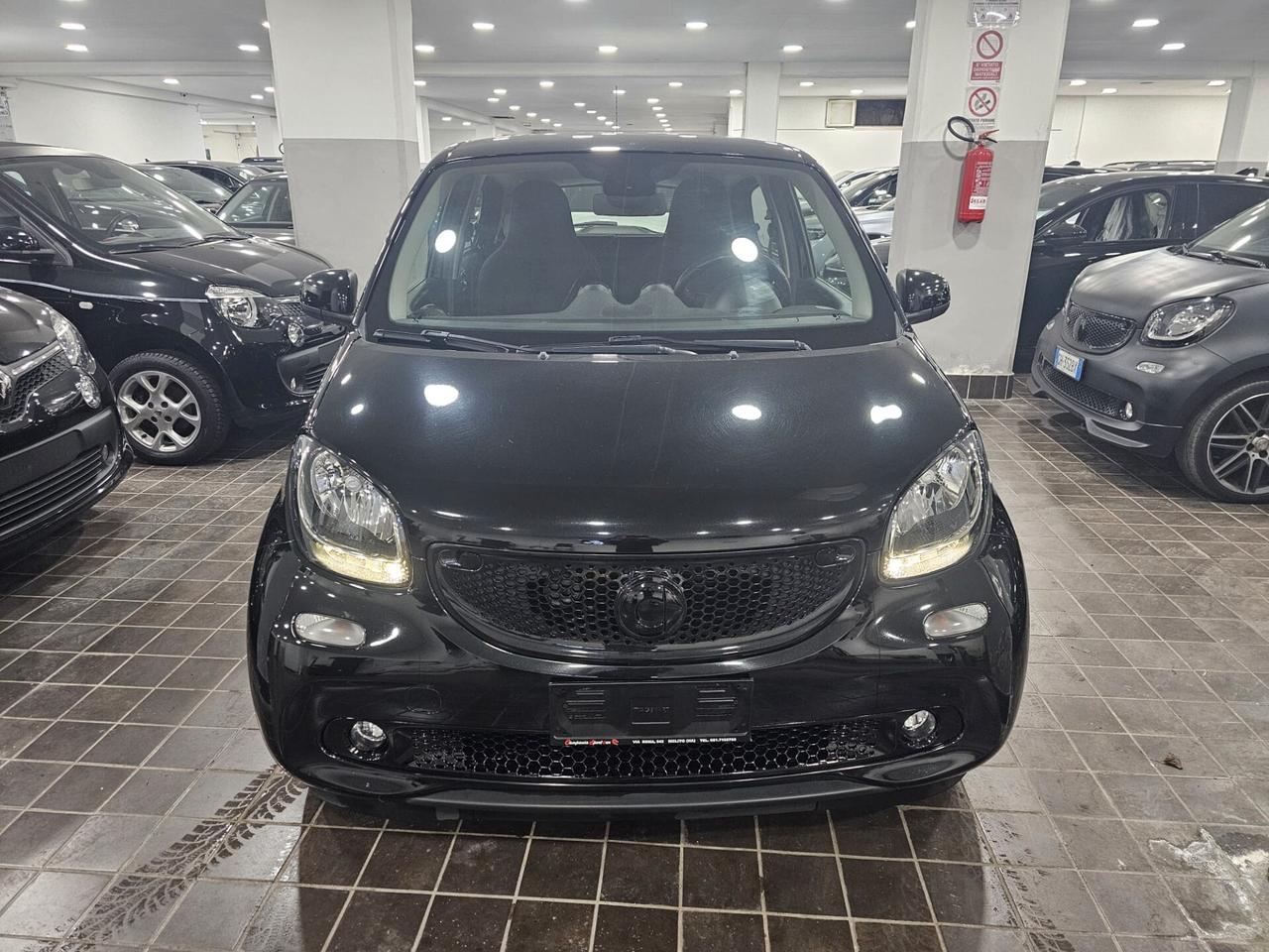 NUOVA SMART FORFOUR IDENTITY BLACK EDITION PASSION 0.9 BENZ 90CV TWINAMIC