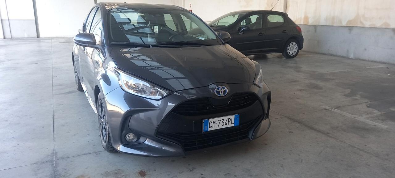Toyota Yaris 1.5 Hybrid 2023 km 33 mila entra