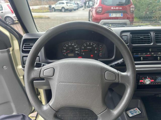 SUZUKI Jimny 1.3i 16V cat 4WD JLX