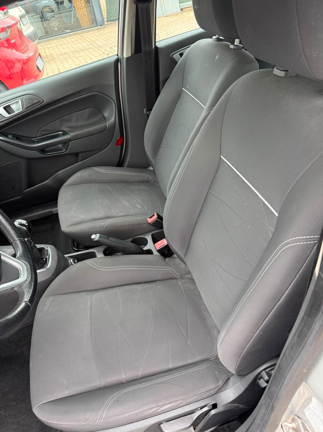 Ford Fiesta 1.5 TDCi 75CV 5 porte