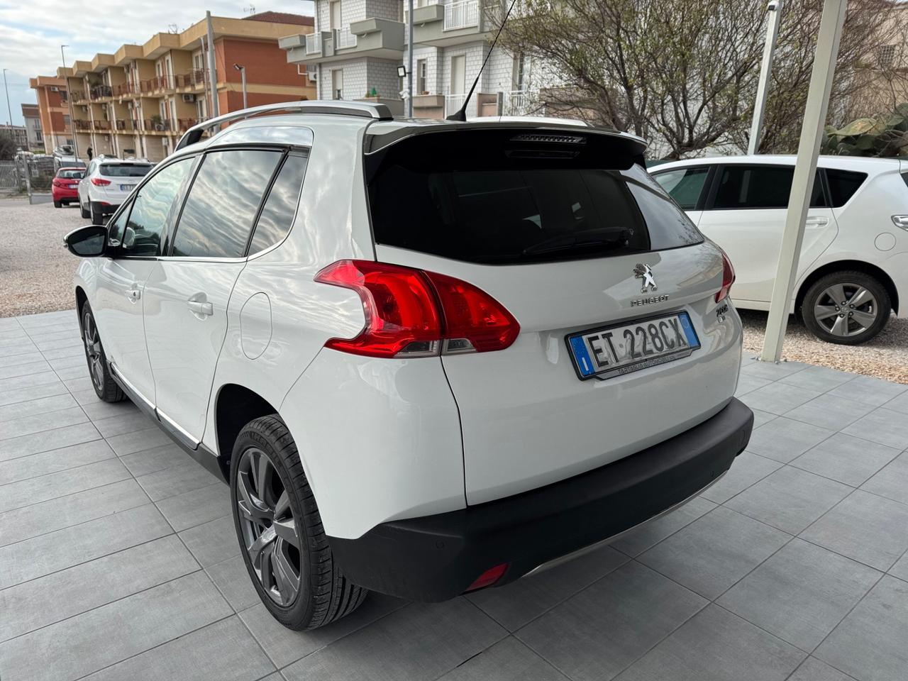 Peugeot 2008 1.6 e-HDi 92 CV Allure Tetto pan