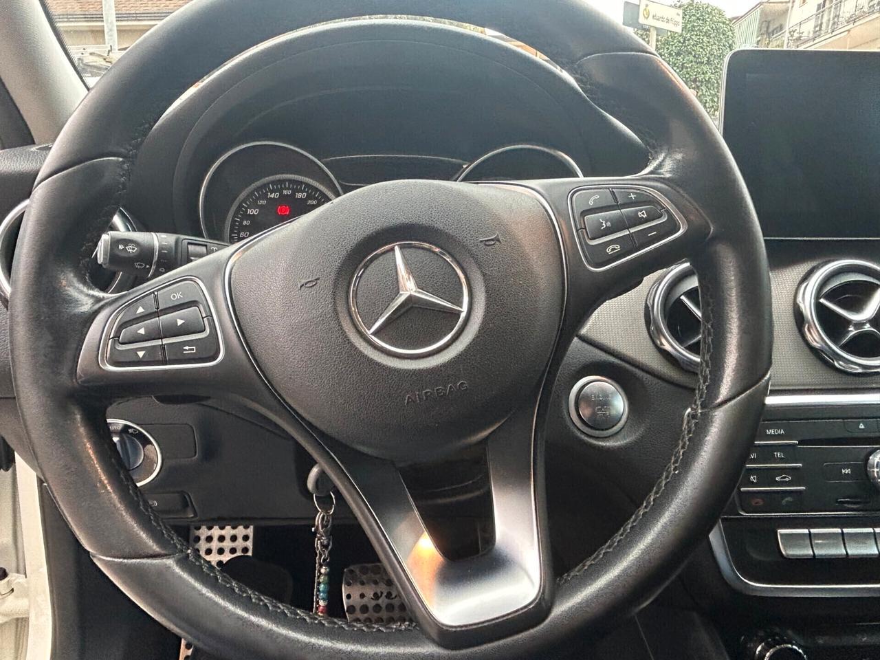 Mercedes-benz GLA 220 d Automatic Premium