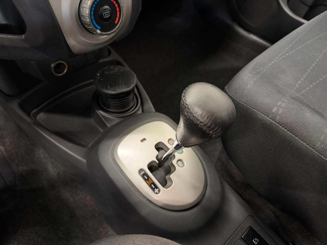 Toyota Yaris 1.3 5 porte Sol