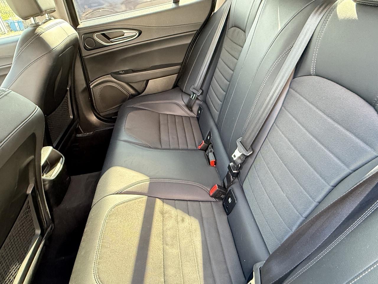 ALFA ROMEO GIULIA 150CV NAVI LED DNA