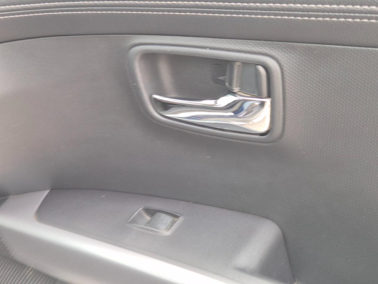 Mitsubishi Outlander 2.2 DI-D 4WD Intense