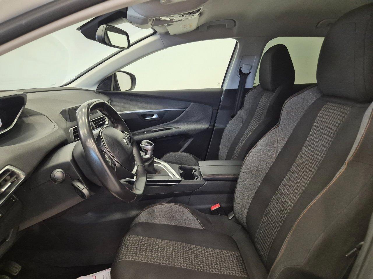 Peugeot 3008 1.6 bluehdi Access 120cv - UNIPROPRIETARIO - NEOPATENTATI - Sens. Park. - Cruise/Lim