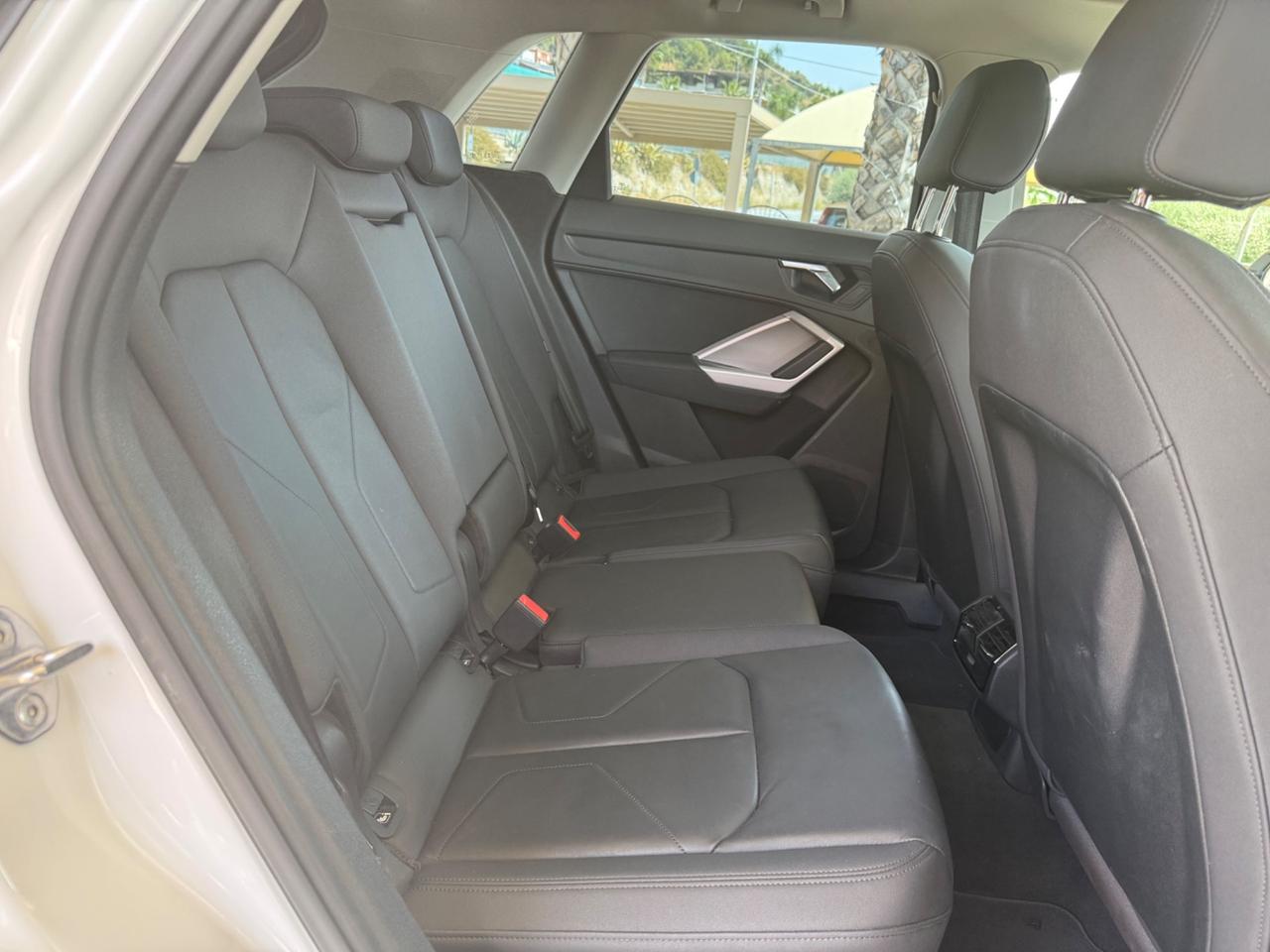 Audi Q3 40 TDI quattro S tronic line edition