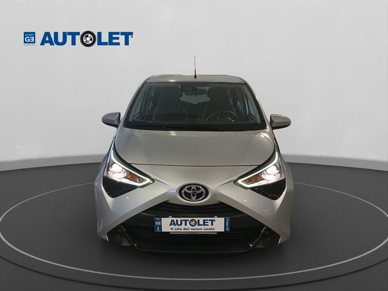 Toyota Aygo Connect 1.0 VVT-i 72 CV 5 porte x-play