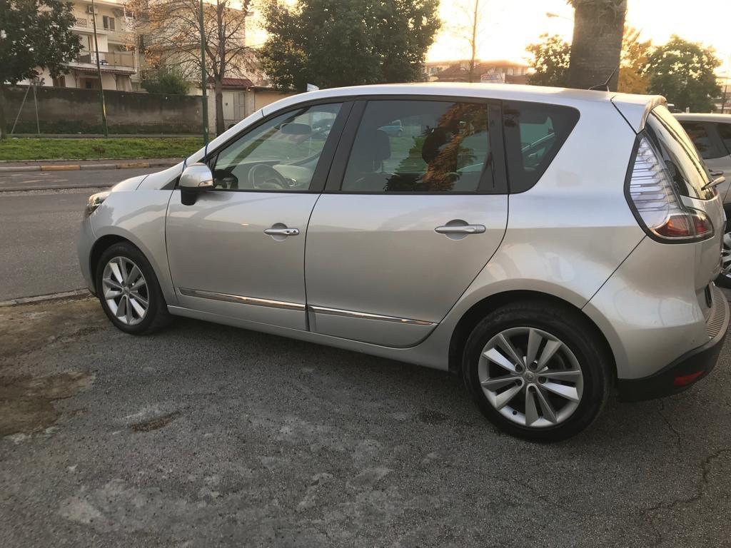 Renault Scenic Scénic XMod 1.5 dCi 110CV S&S Bose auto pari al nuovo