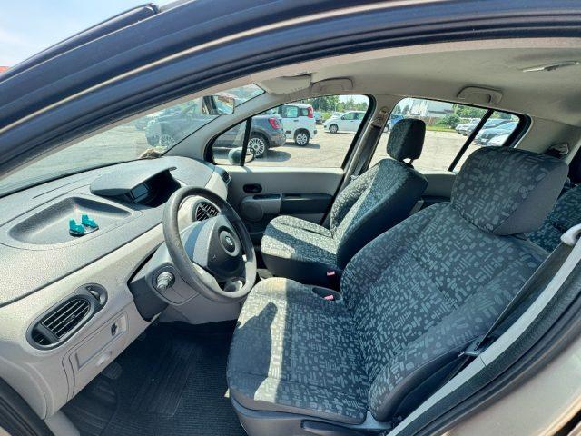 RENAULT Modus 1.2 16V Confort Privilège