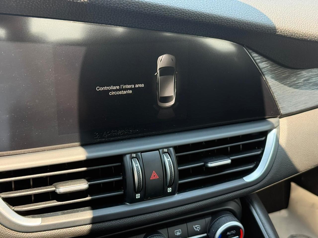 Alfa Giulia 2.2 160 CV AT8 Super Manuale Blu Monte Carlo