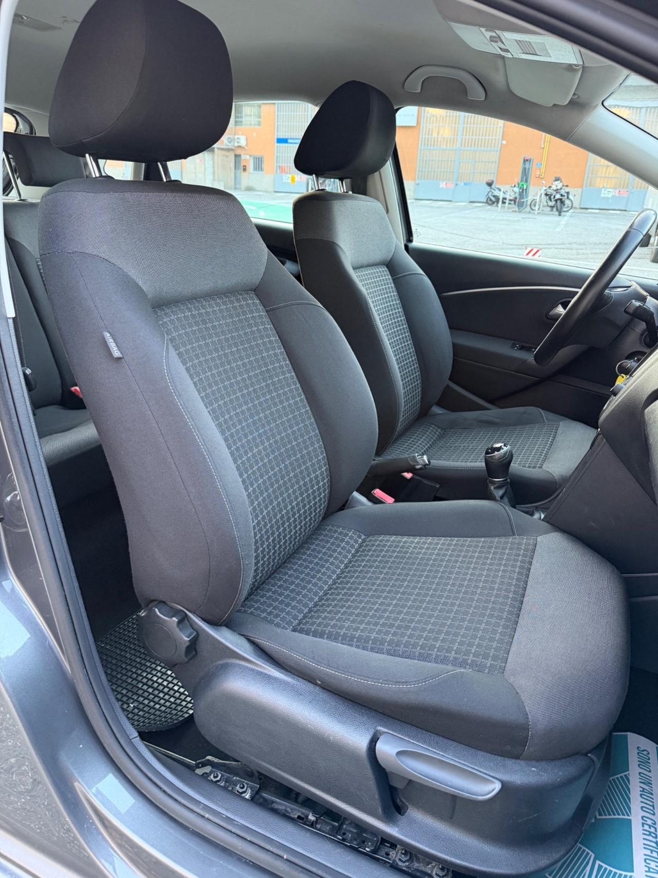 Volkswagen Polo 1.4 TDI 75cv - NEOPATENTATI EURO 6