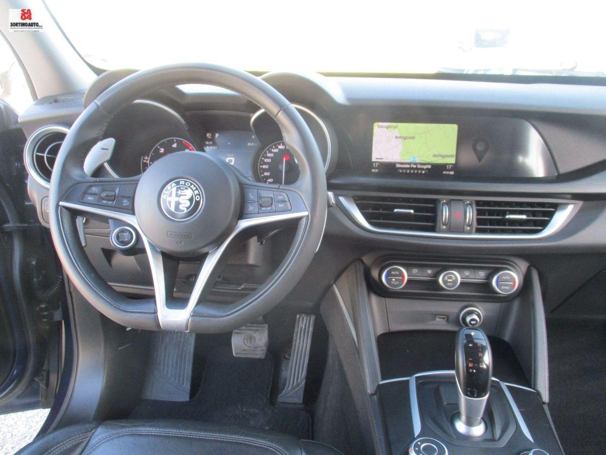 A.R.Stelvio 2.2 T.diesel 180CV AT8 RWD Exec.-2018 FULL
