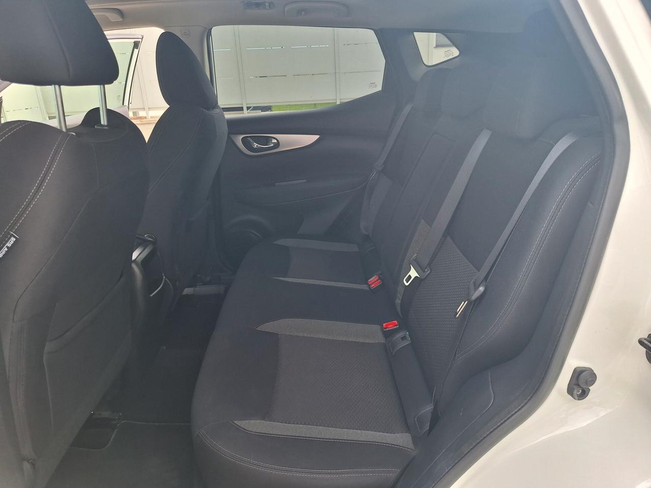 Nissan Qashqai N-CONNECTA 1.5 dCi 115cv AUTOMAT. TETTO PAN.