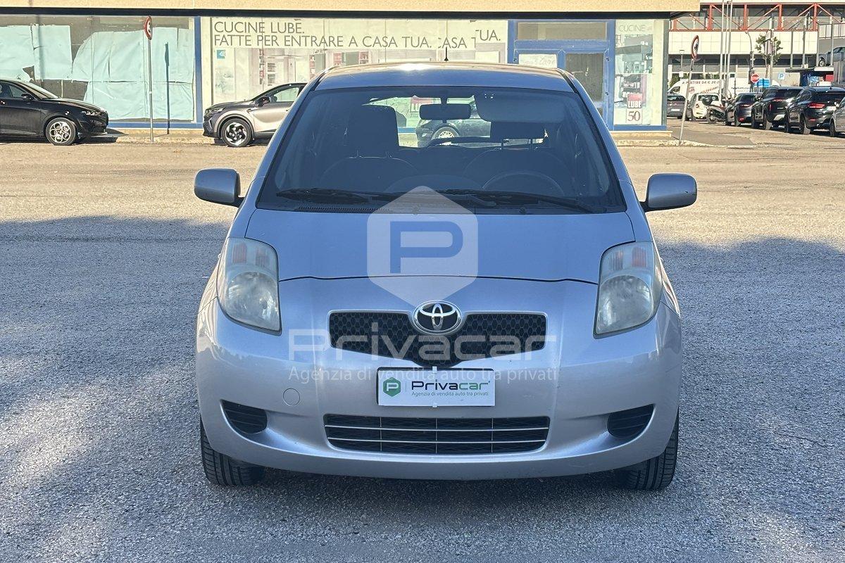 TOYOTA Yaris 1.0 5 porte