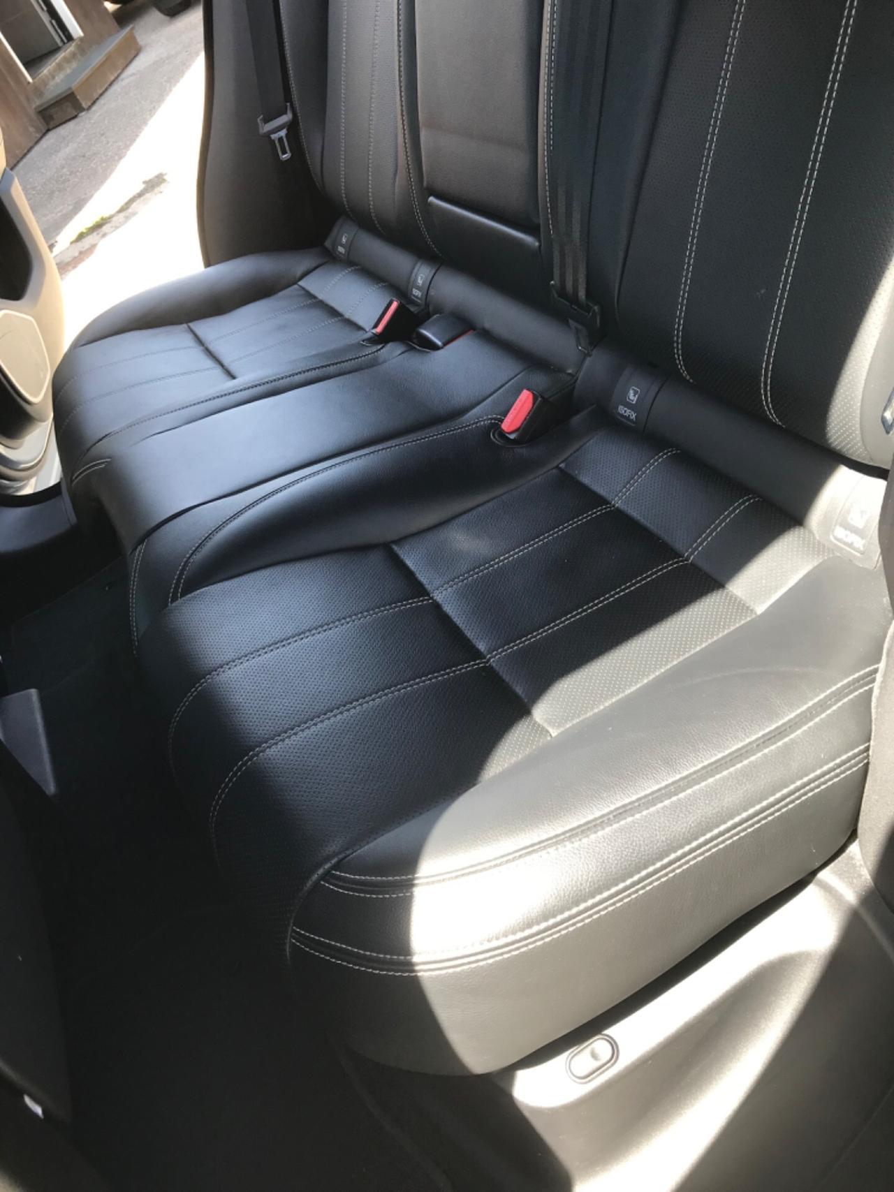 Land Rover Range Rover Velar 3.0 V6 SD6 300 CV R-Dynamic SE. Garanzia ufficiale Land Rover