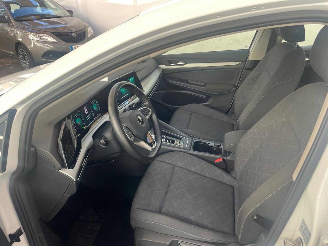 Volkswagen Golf 1.0 eTSI EVO DSG Life