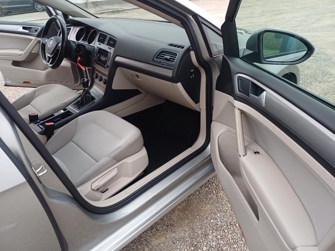 Volkswagen Golf 1.6 TDI 5p. Highline BlueMotion Technology