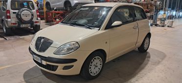 Lancia Ypsilon 1.2 16V Platino