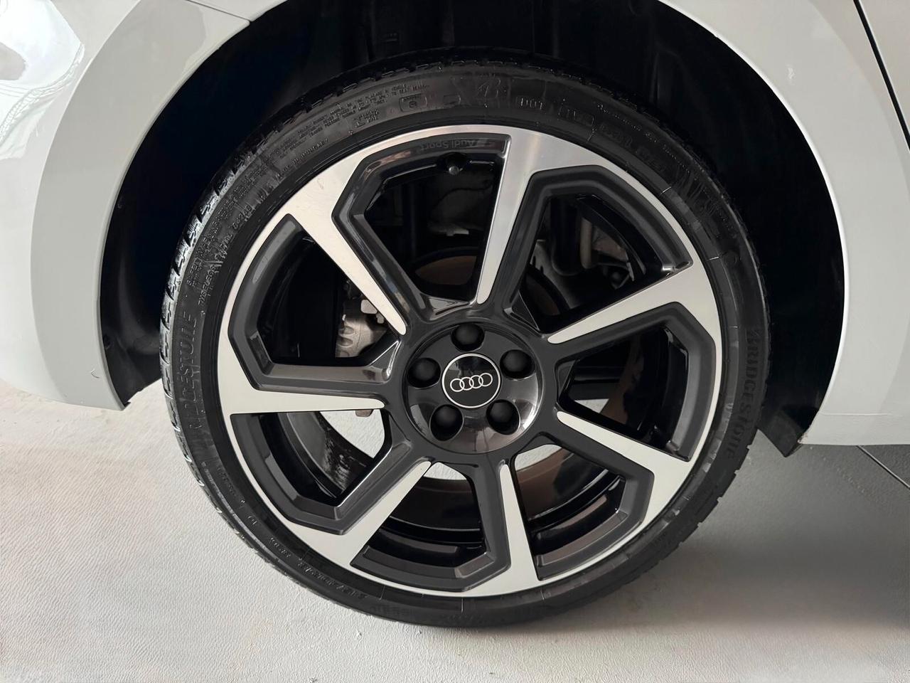 Audi A1 SPB 30 TFSI S tronic Identity Black