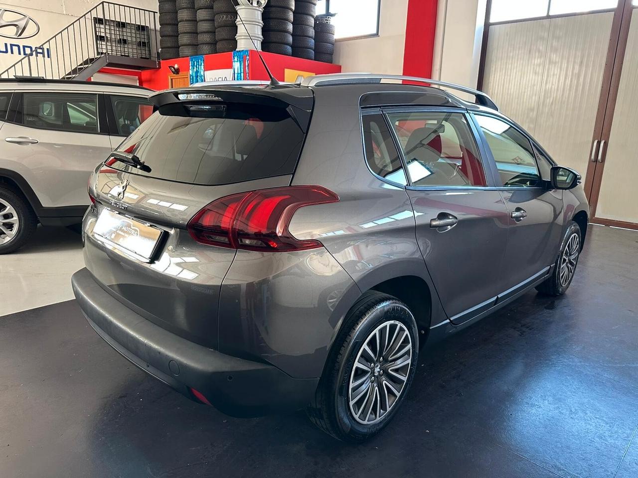 Peugeot 2008 1.2 Pure Tech 82 S&S Style