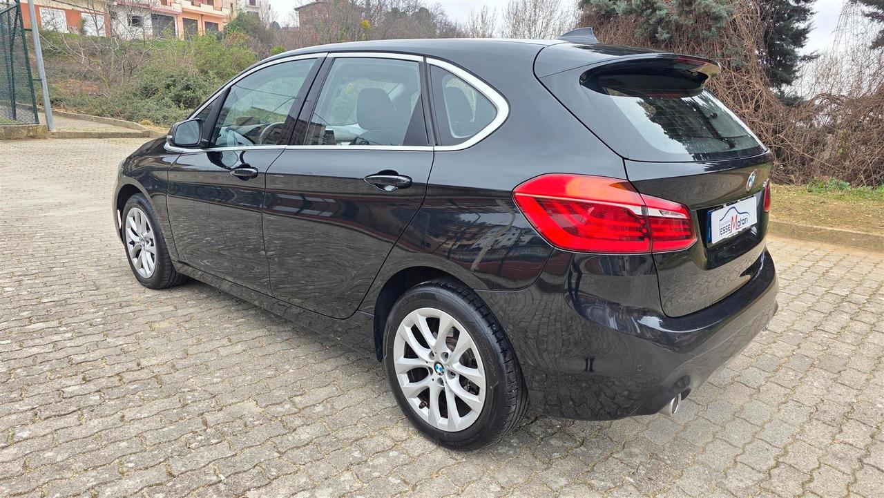 Bmw 2er Active Tourer 218d Luxury