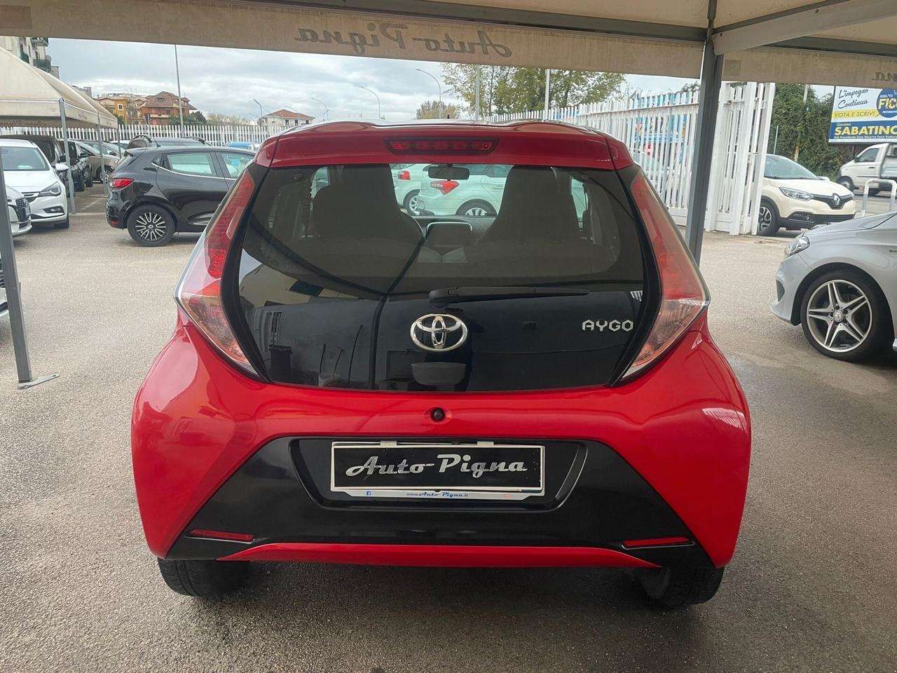 Toyota Aygo 1.0 VVT-i 69 CV 5 porte x-cite