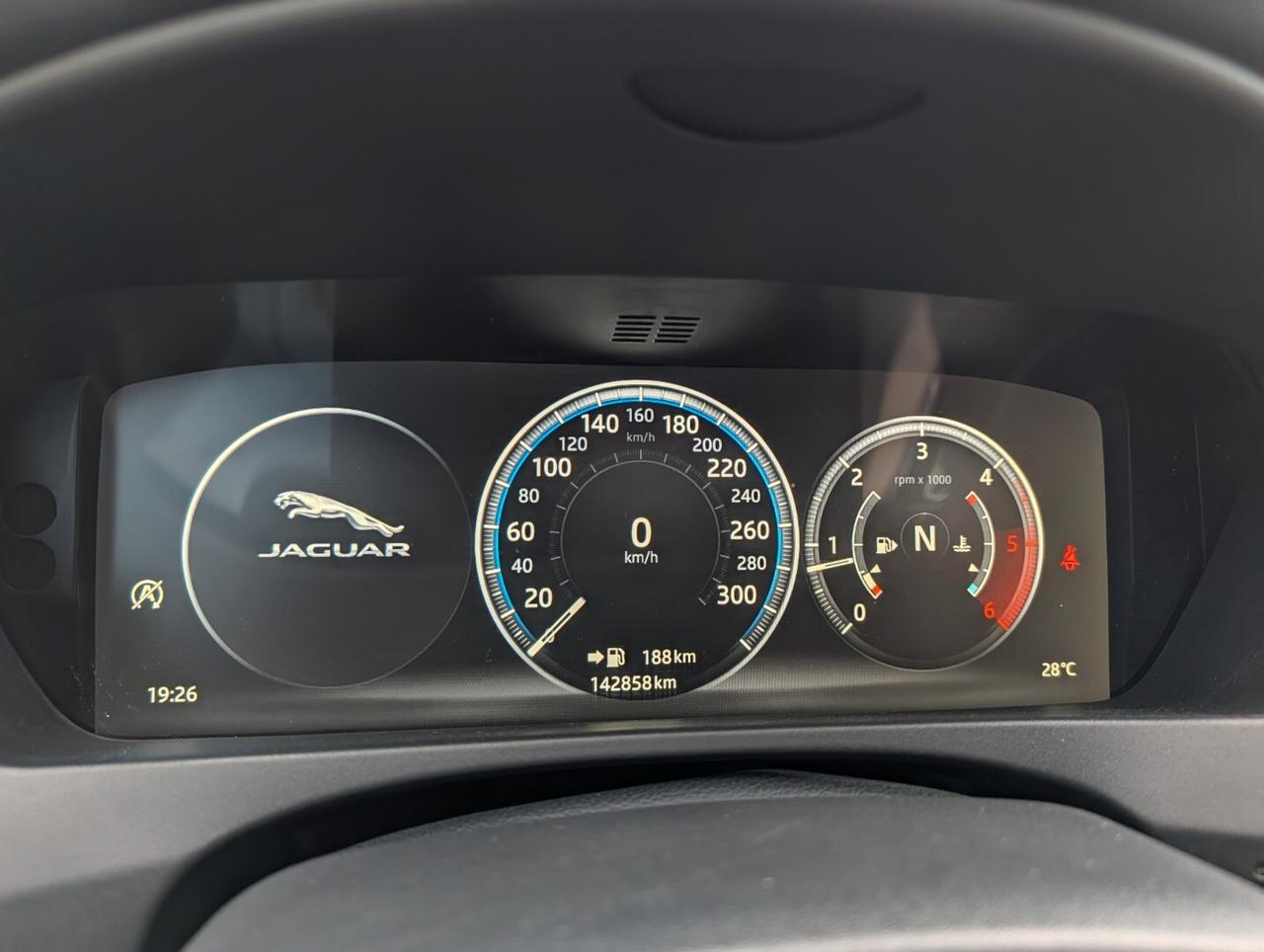 Jaguar XE 2.0 D 180 CV aut. Prestige