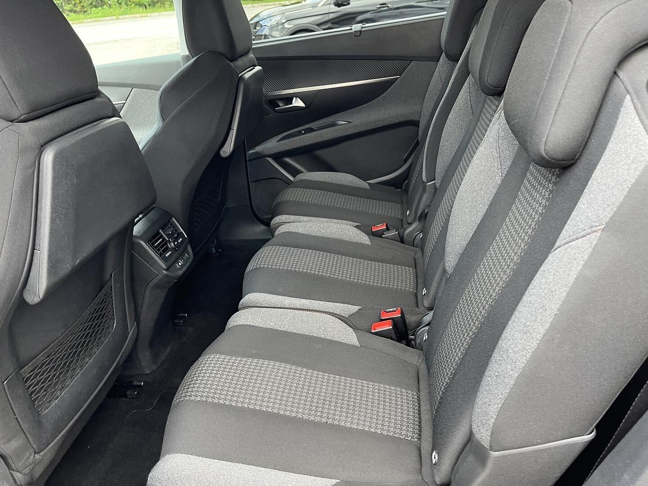 PEUGEOT 5008 1500 DCI 130 CV AUTOM. 7 POSTI