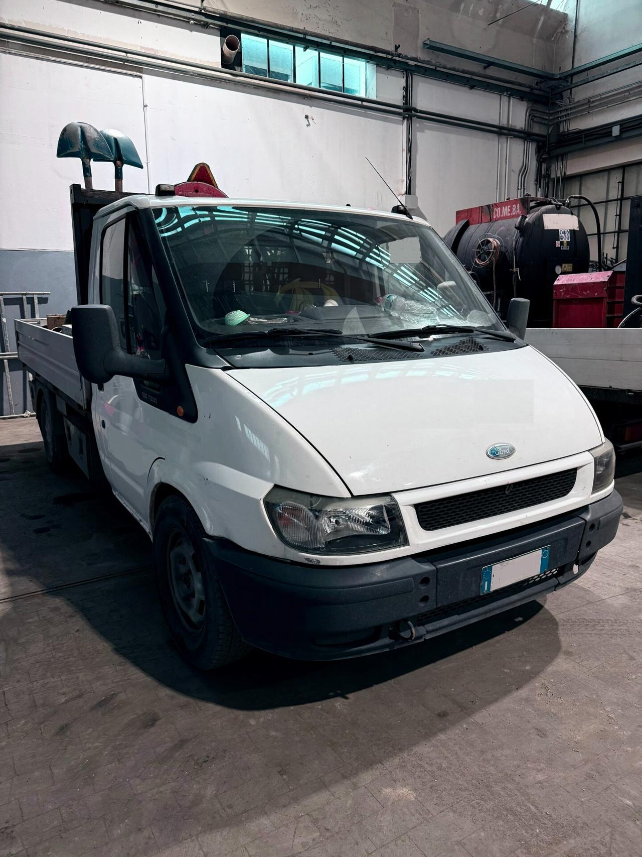 Ford 100 T330, cassone fisso, 65.000km