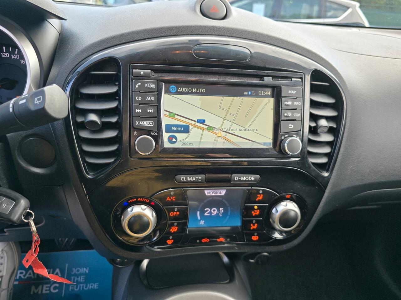 Nissan Juke 1.2 DIG-T 115 2015 GARAZIA