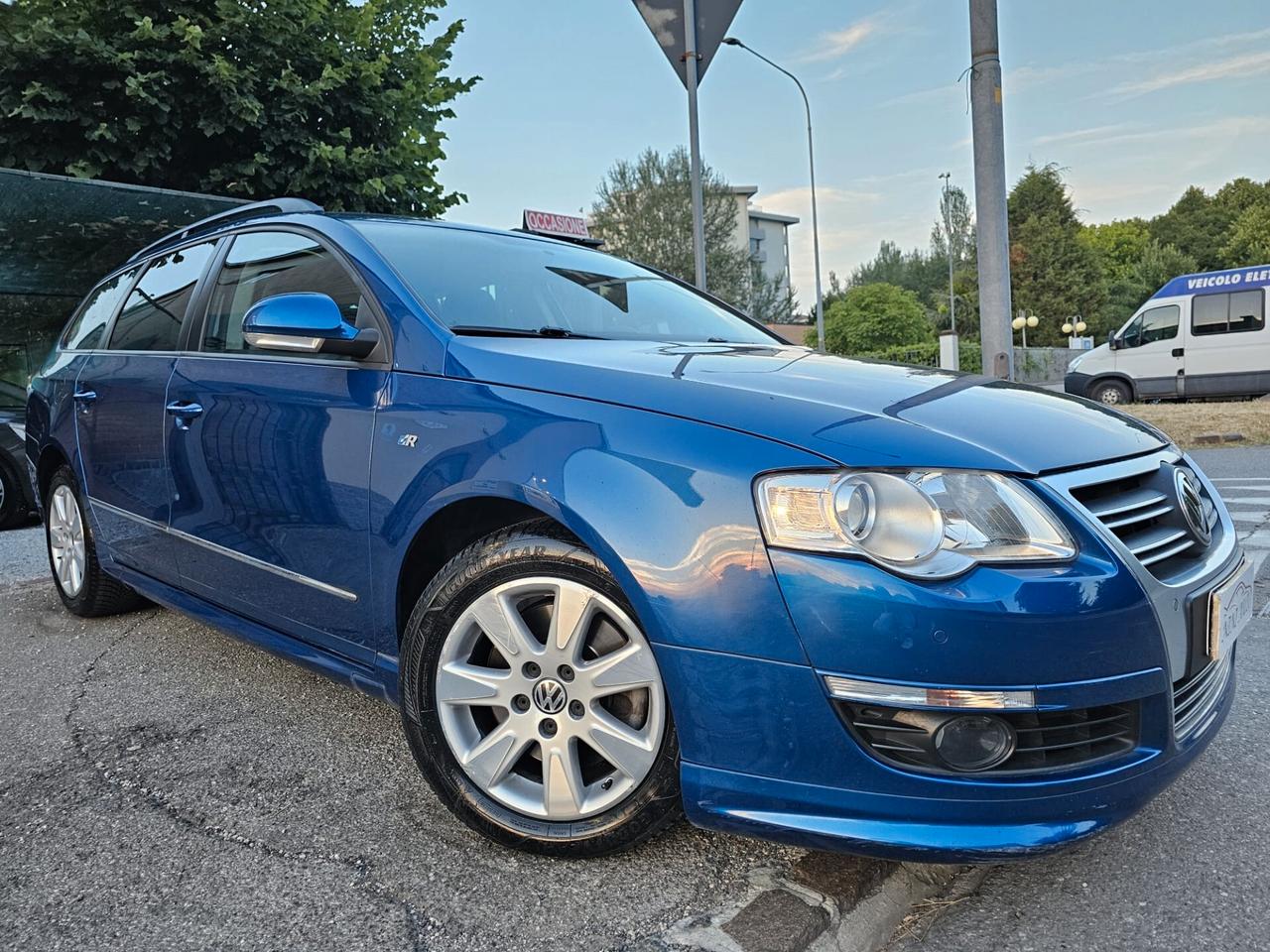 Volkswagen Passat Variant 2.0 TDI 140cv DSG R-line*Pdc*Euro5*