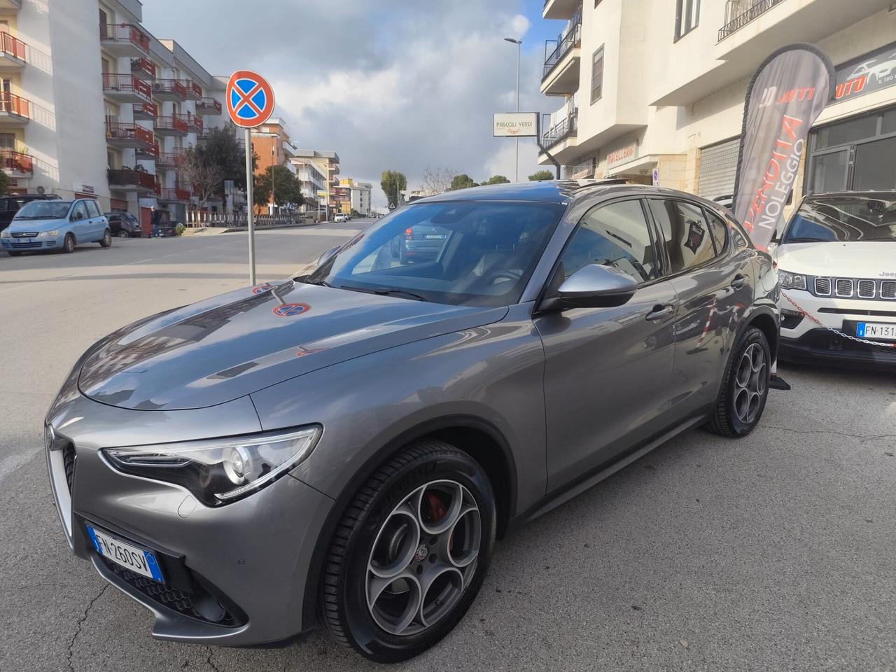 Alfa Romeo Stelvio 2.2 Jtdm Q4 Super * 210cv * Tetto * Navi * Pelle * Garantita 12 Mesi