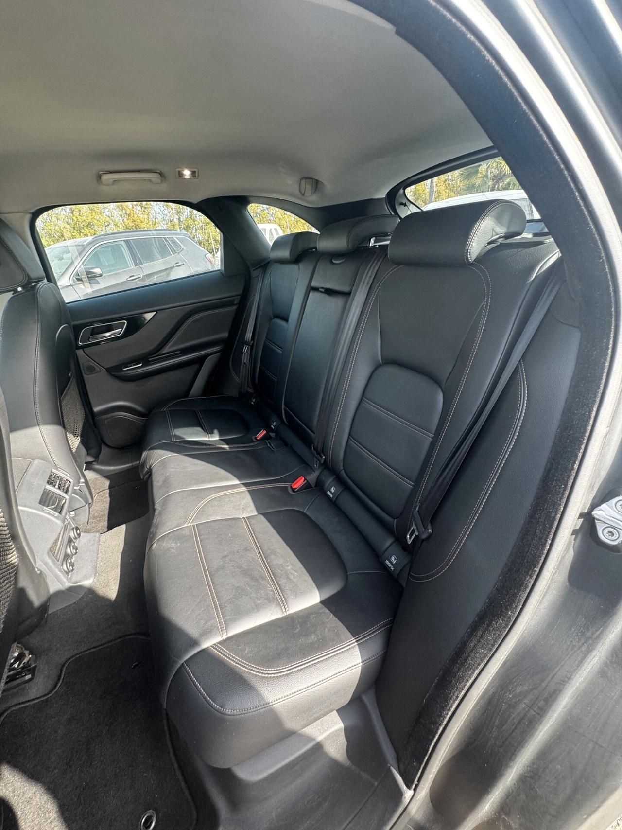 Jaguar F-Pace 2.0 D 180 CV AWD aut. Portfolio