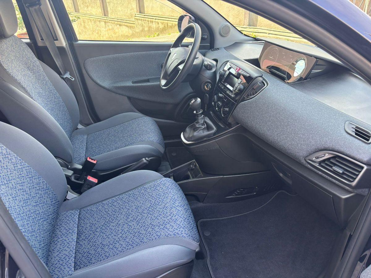 LANCIA Ypsilon 1.0 FireFly 5p.S&S Hybrid Silver 5Posti