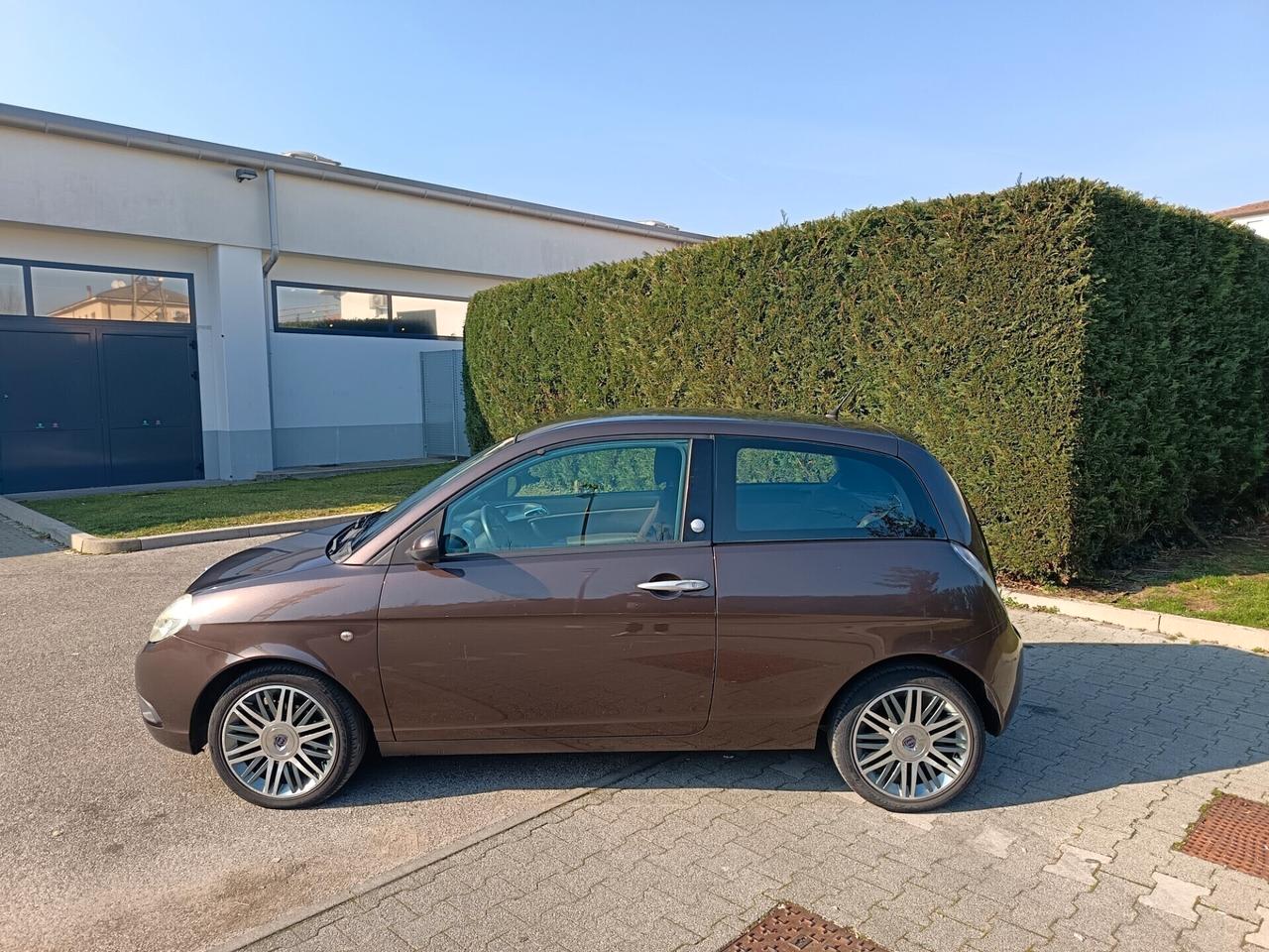 Lancia Ypsilon 1.4 Oro Ecochic GPL ok neo patente