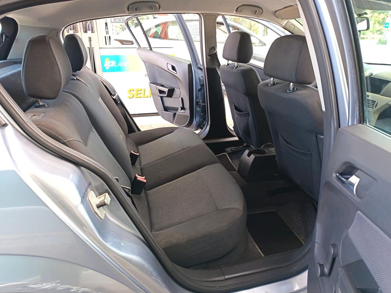 Opel Astra 12 2008 1.3 CDTI ecoFLEX 150.000KM BERLINA NEOPATENTATI