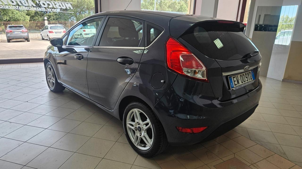 Ford Fiesta 1.5 TDCi 75CV 5 porte Titanium