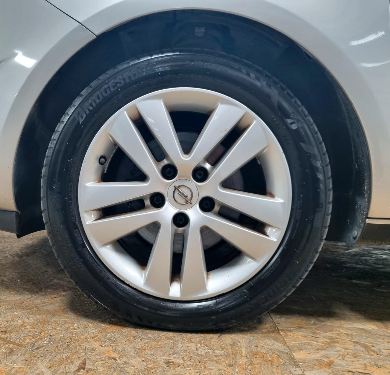 OPEL MERIVA 1.3 CDTI 95CV ecoFLEX COSMO