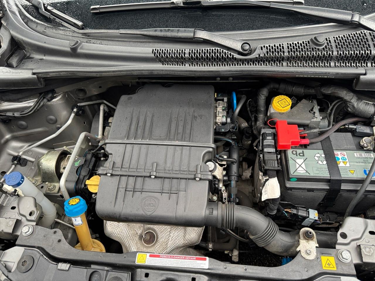 Lancia Ypsilon 1.2 69 CV 5 porte S&S Gold