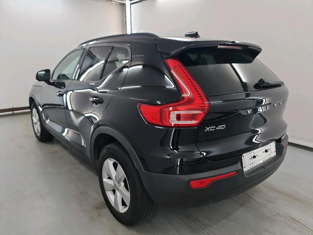 VOLVO XC40 1.5 T2 129CV 6M. MOMENTUM CORE ( FARI LED - COCKPIT - CRUISE - NAVI - PDC )
