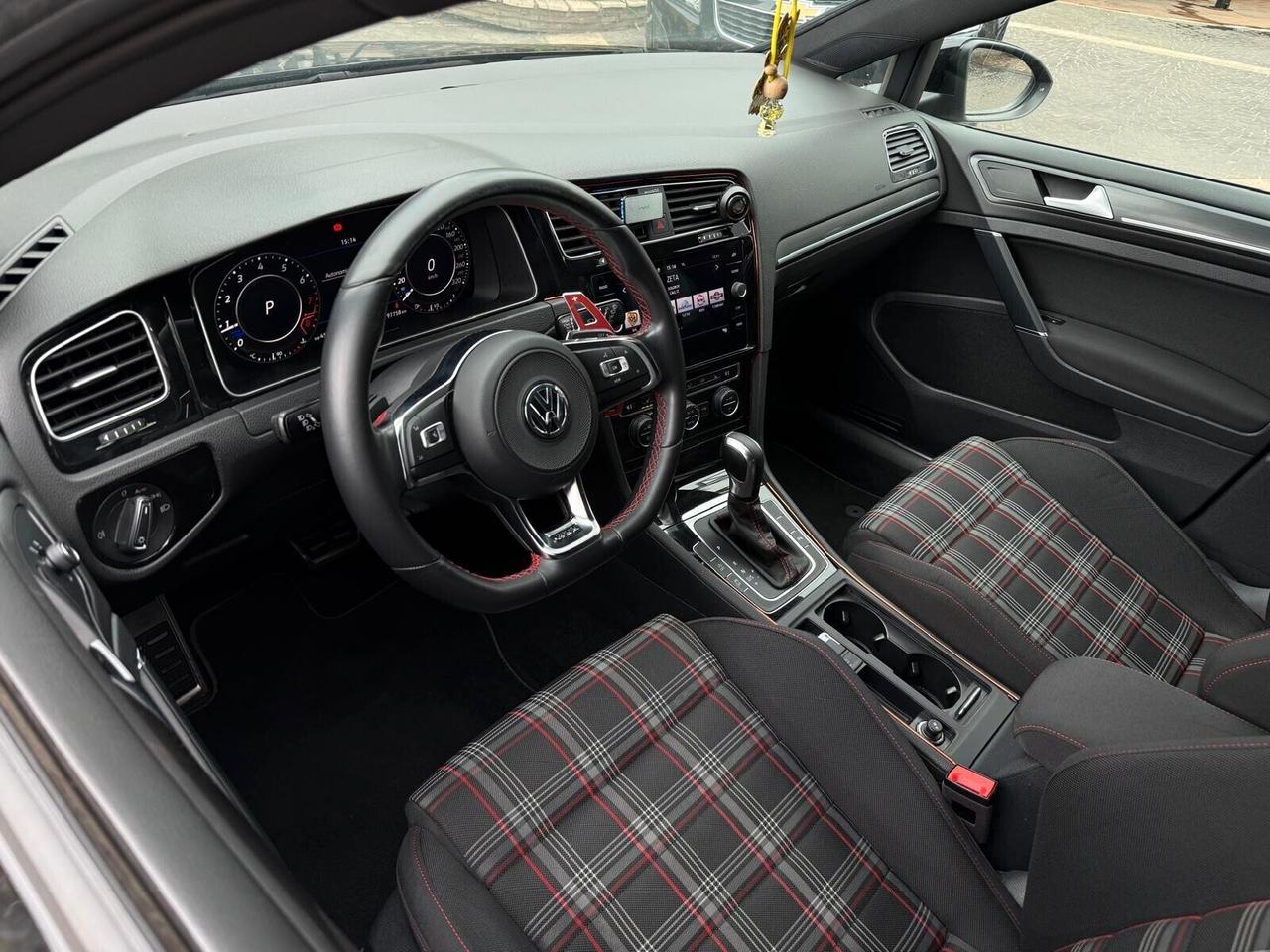 Volkswagen Golf GTI Performance 2.0 245 CV DSG MAXTON LOOK