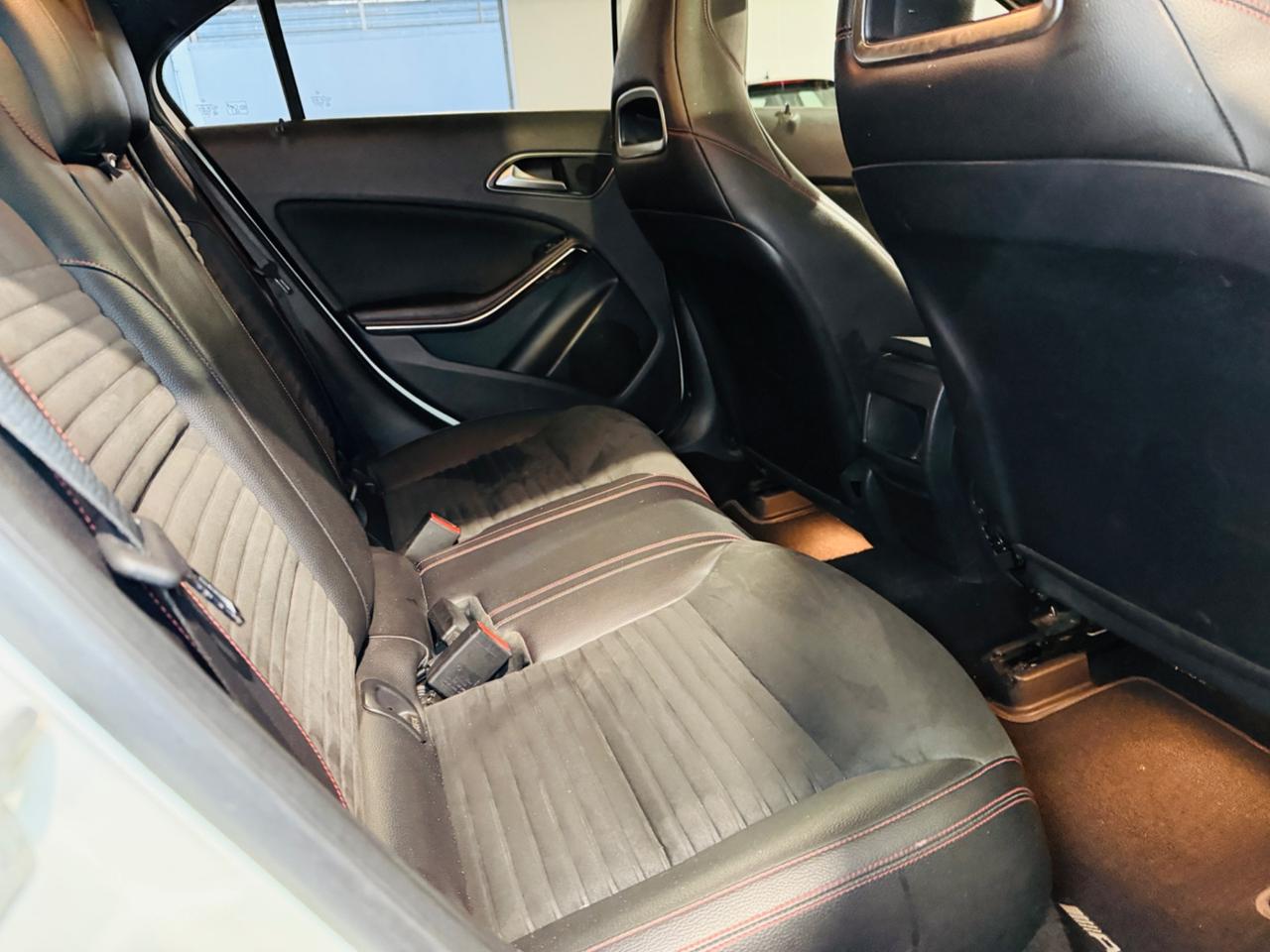 Mercedes-benz A220 CDI PREMIUM AMG*TETTO*GANCIO TRAINO*
