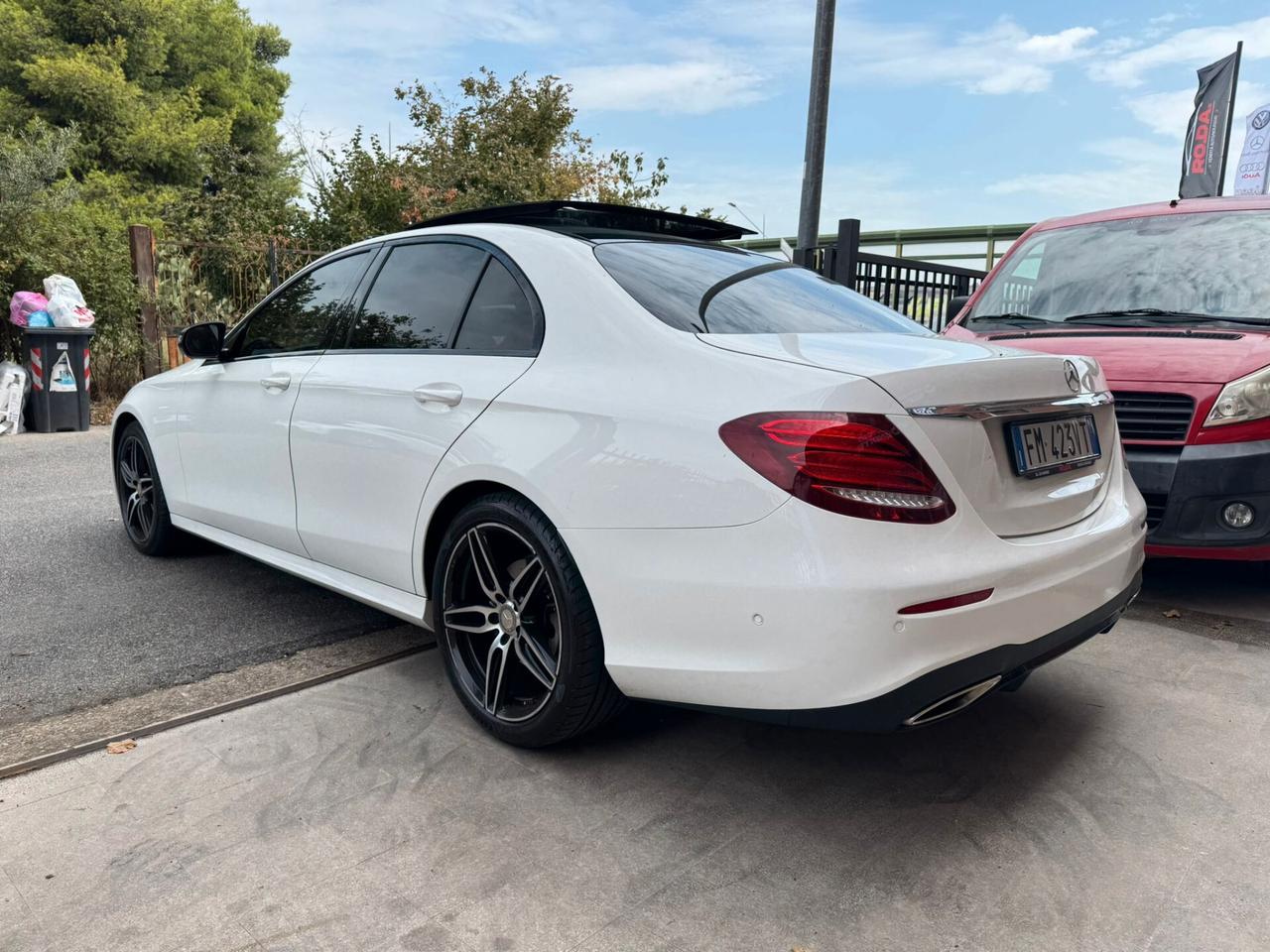 Mercedes-benz E 200 Auto Premium Plus