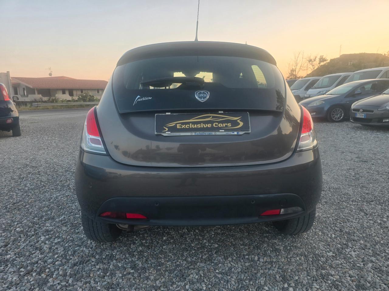 Lancia Ypsilon 1.2 69 CV 5 porte S&S Platinum